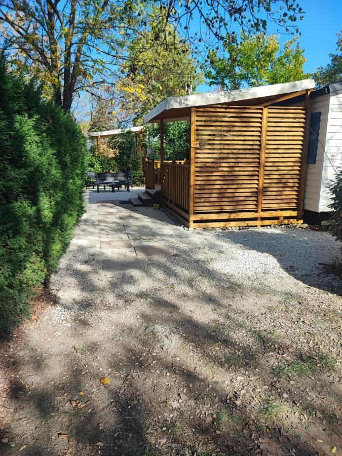 Mobil Home Tout Confort 6 Personnes Climatise Au Pied Du Luberon Ла-Рок-д'Антерон Экстерьер фото