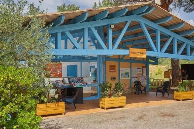 Mobil Home Tout Confort 6 Personnes Climatise Au Pied Du Luberon Ла-Рок-д'Антерон Экстерьер фото